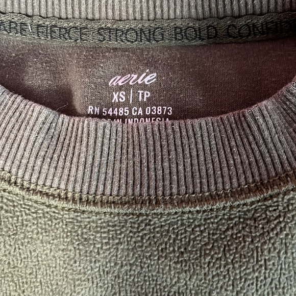 Aerie crewneck - Picture 2 of 2